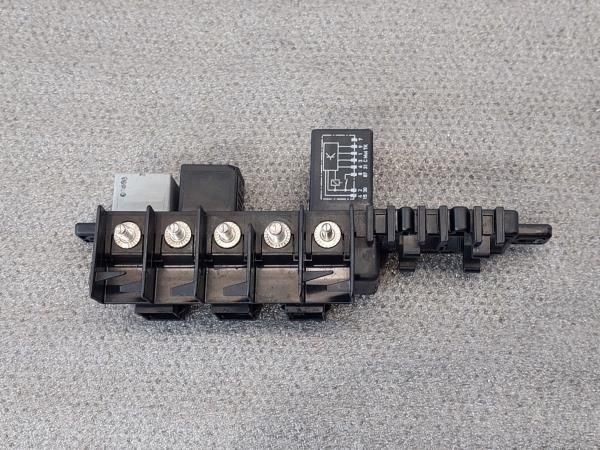 Botão / interruptor electromecânico / relé VOLKSWAGEN Golf IV (1J1)