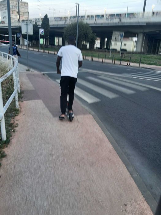 Trotinete com defeito