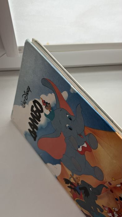 Детская книга Дамбо