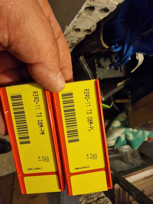 glowica D63  oraz noze do gwintowania