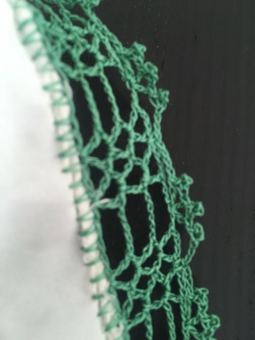 Naperon com renda verde