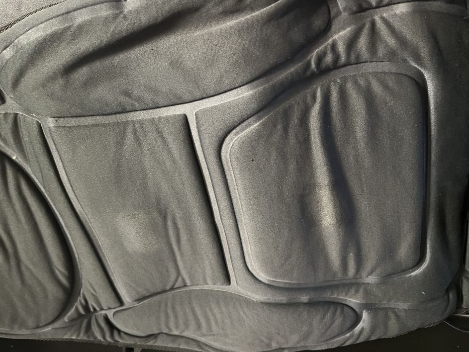 Mata z masażem do samochodu i nie tylko