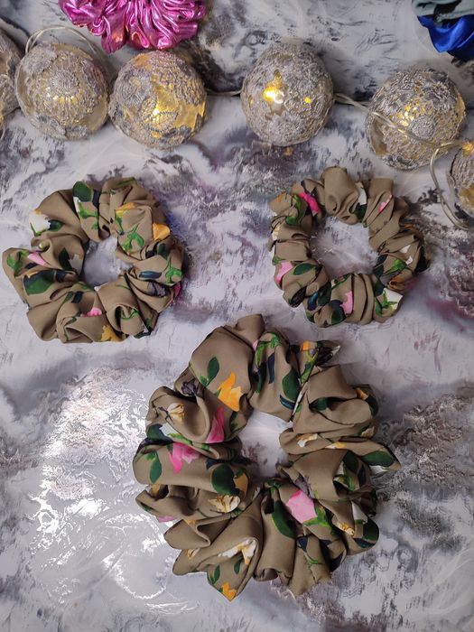 Scrunchie do włosów rozm M Silk Jedwabny