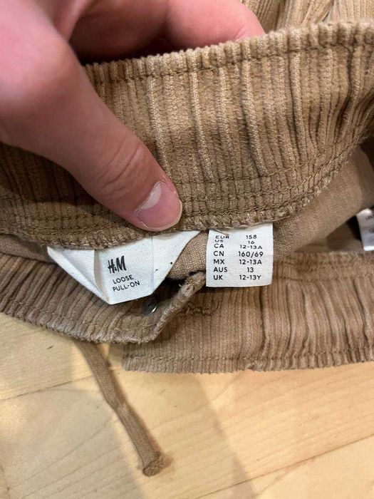 H&M вельветові штани-джоггери з еластичним поясом.