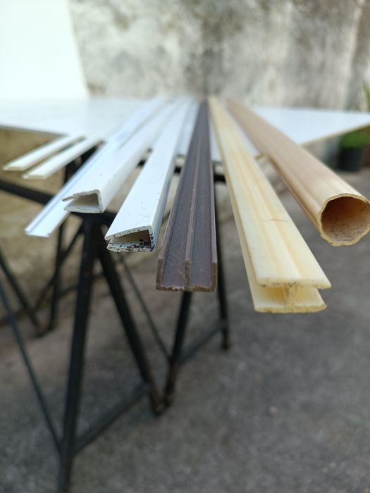 Varetas e perfis em plástico ABS