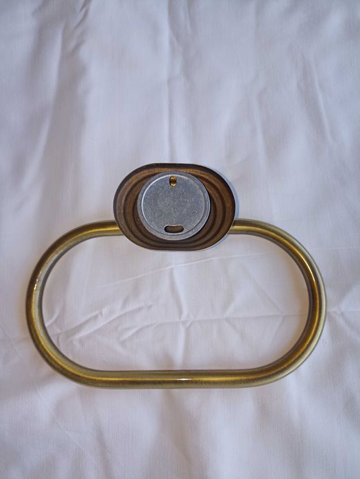 toalheiro oval ARO 15cm ouro velho