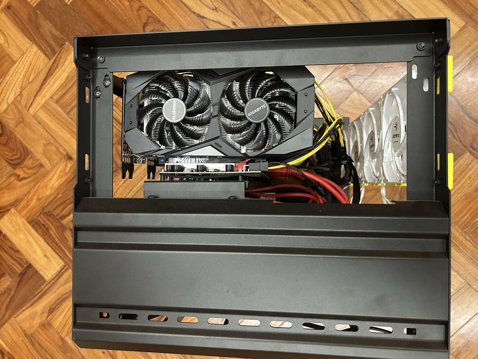 Mining Rig com 6 GPUs Gigabyte