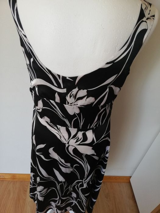 Elegancka sukienka 44 atłasowa