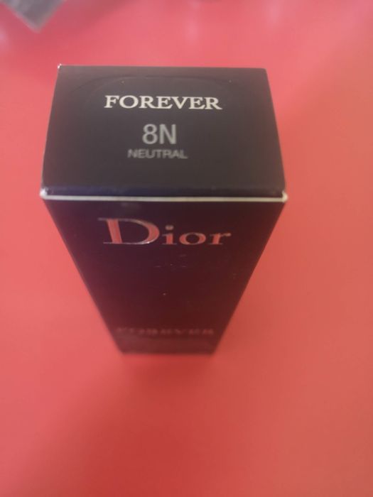 Base Dior Forever cor 8N
