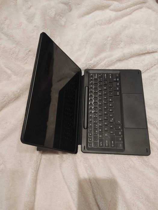 Samsung Tab S9 FE+ WiFi 128GB with screen protector, stylus, and keyboard case64752253248129122