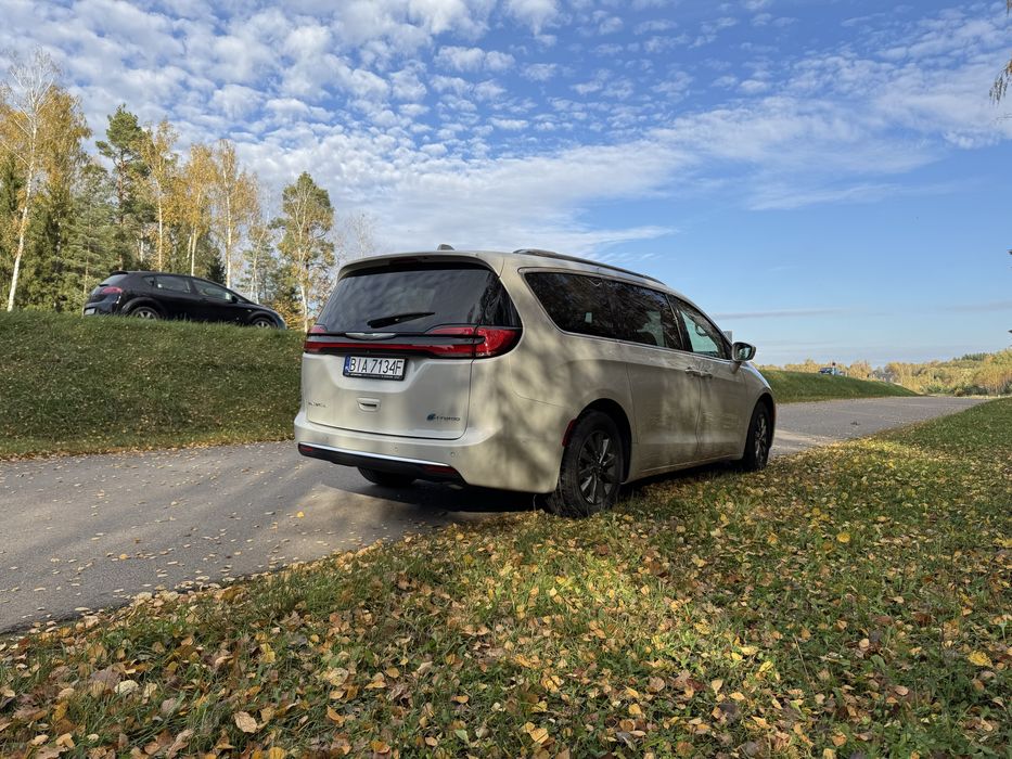 Pacifica Hybryda 2021r