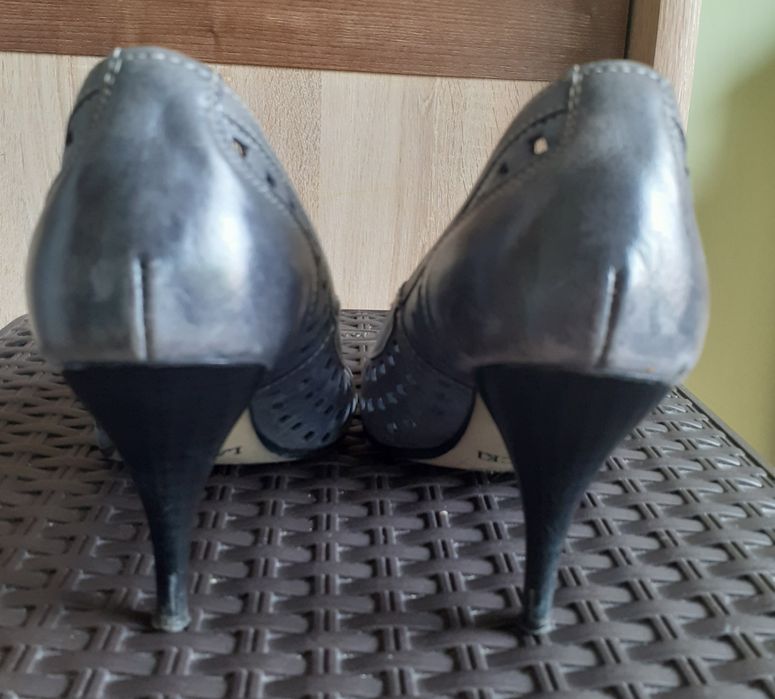 Buty na obcasie Lasocki