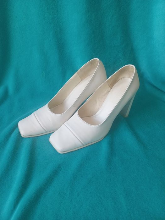 Czółenka buty ślubne 38 Emi