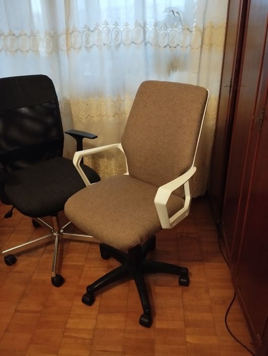 Офисный компьютерный стул кресло