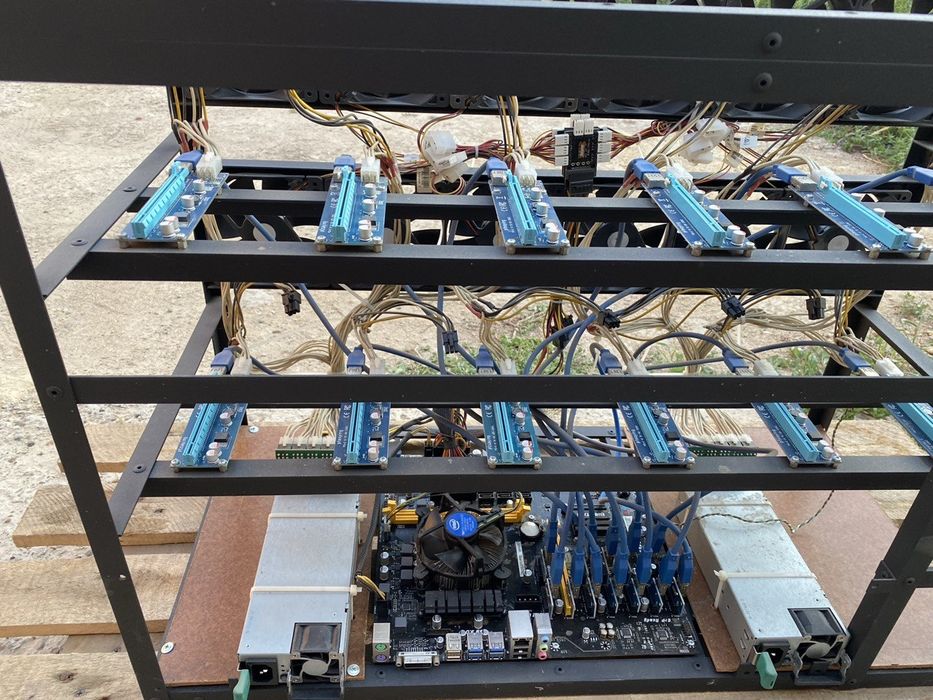 Корпус майнинг фермы