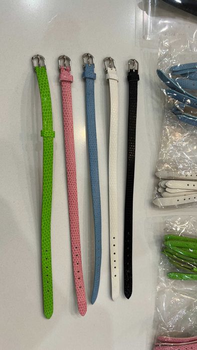 lote de 60 pulseiras com fivela Lindíssimas