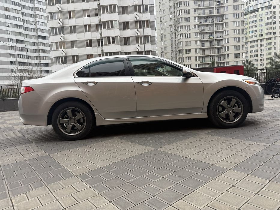 Продам Хонда Акорд ЦЕЛАЯ!!!