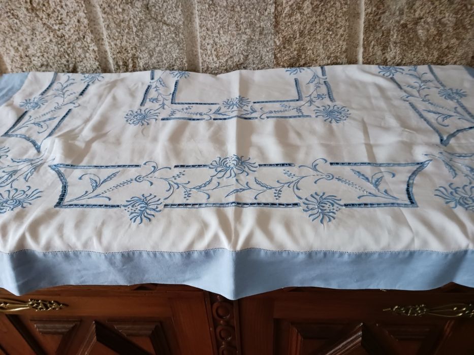 Toalha de mesa Antiquíssima em linho