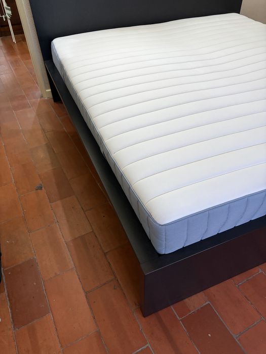 Cama e colchao Ikea