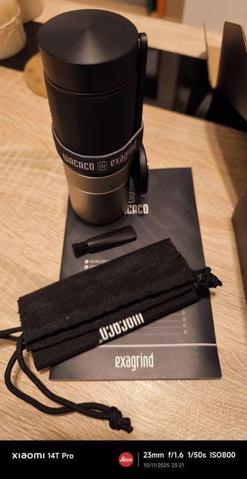 Moinho de café portátil.