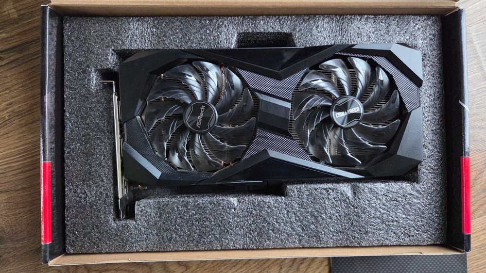 ASRock Radeon RX 6600 XT Challenger 8GB OC GDDR6