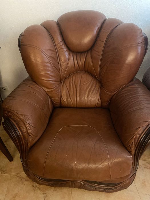 Mobília de sala (cadeiras+mesa+aparador)