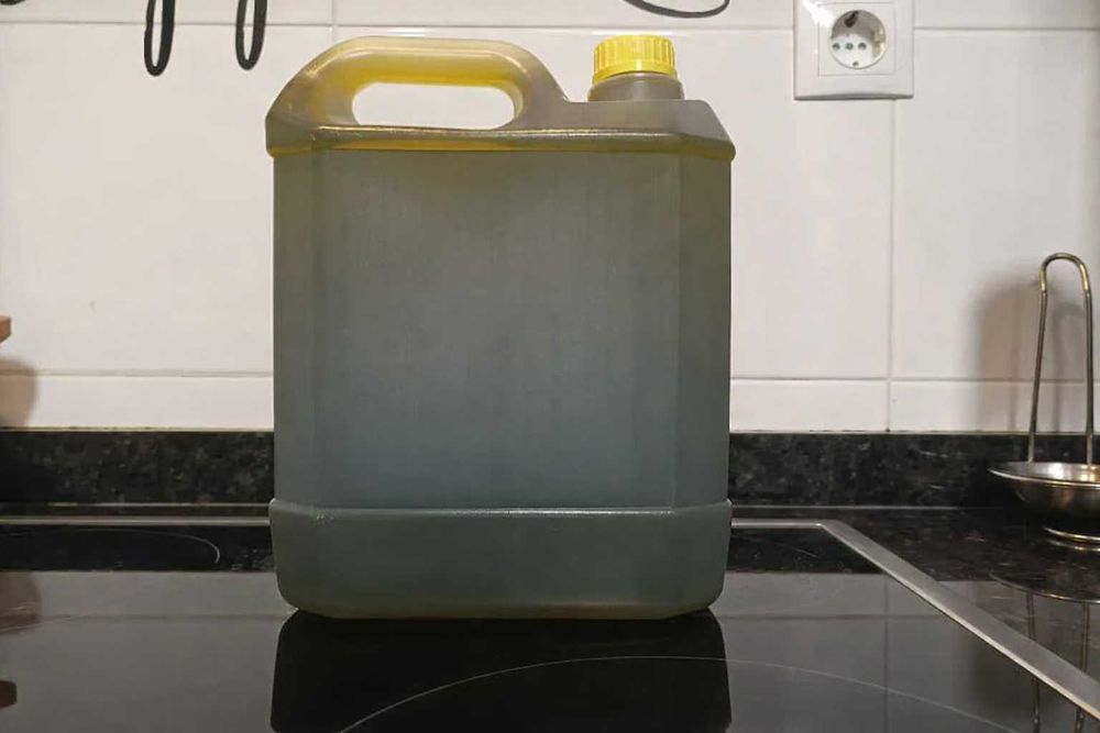 Vendo azeite tradicional a 8$ o litro,