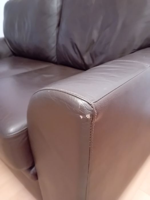 Sofá castanho 2 lugares