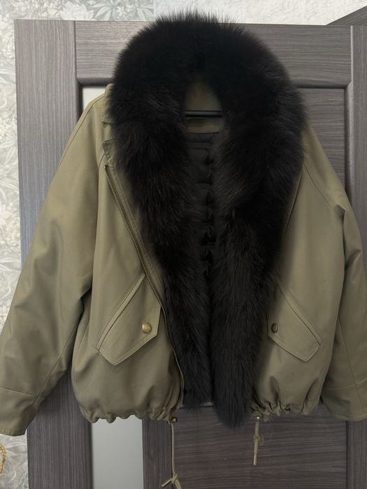 Продам парку з хутром