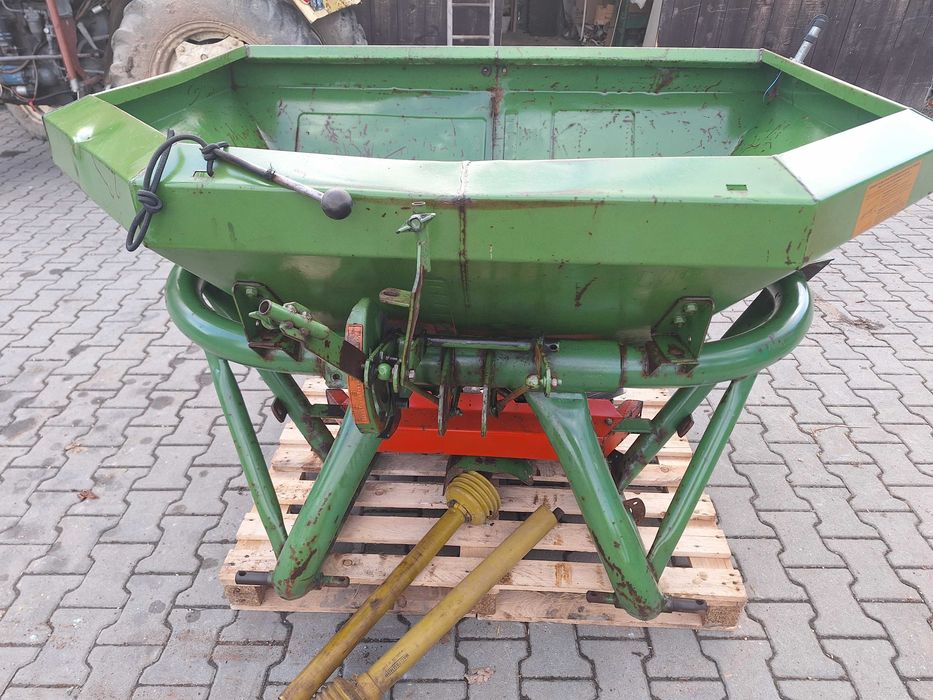 rozsiewacz nawozów amazone