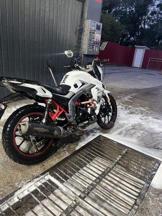 Sky moto prime 200