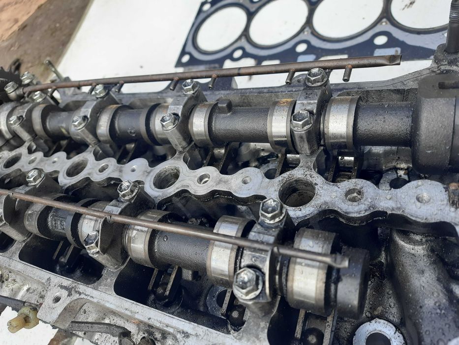 ГБЦ головка блока Тойота Авенсіс т25 2.2 дкат d-cat 177 ph 2AD-FHV