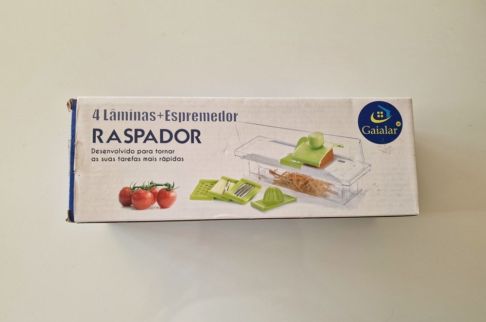 Raspador de vegetais. Novo