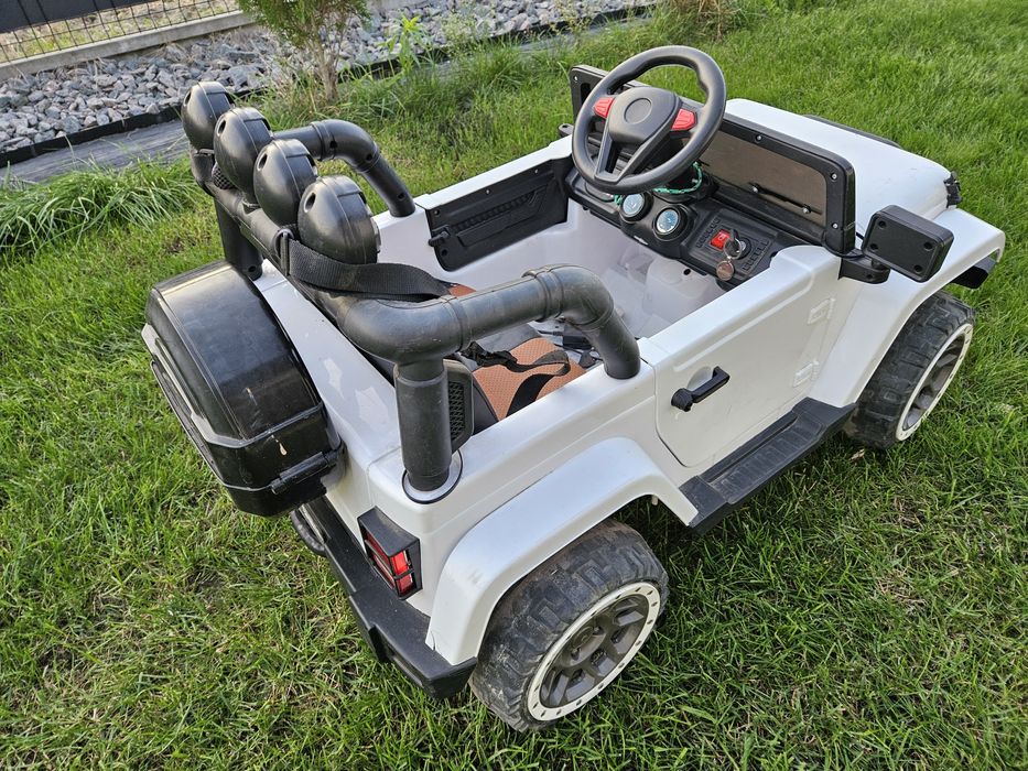 Samochod na akumulator dla dzieci