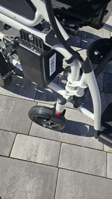 Wózek inwalidzki elektryczny AT52304 NOWY