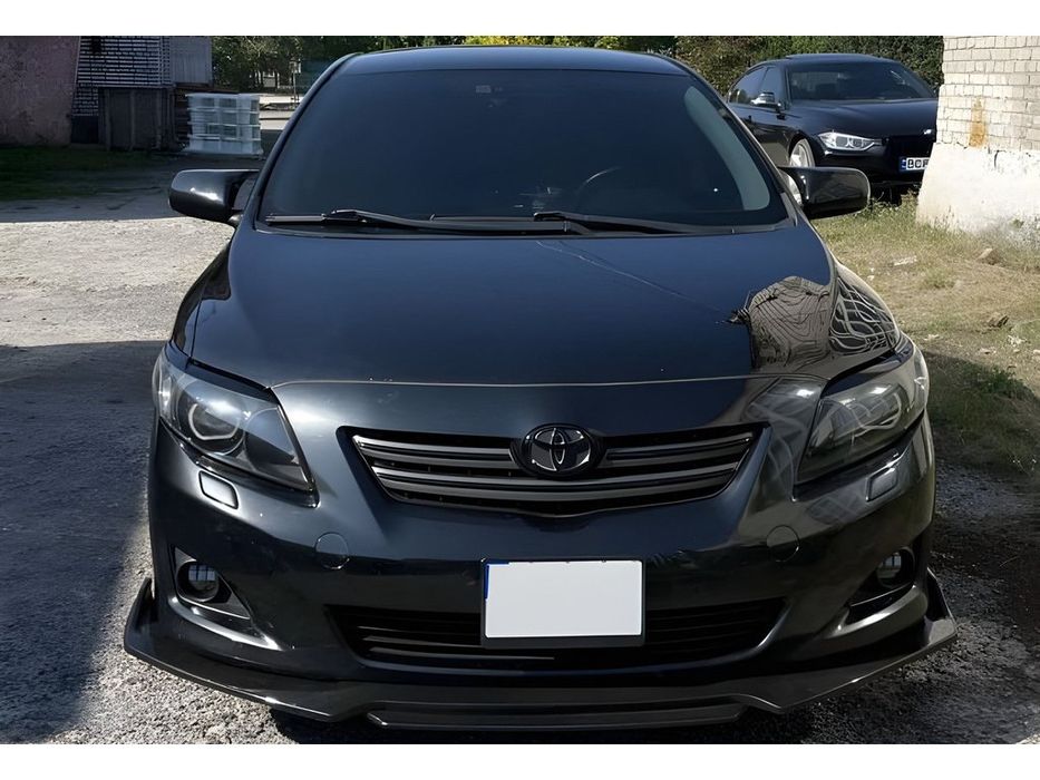 Toyota Corolla 2007-2013 рр. Накладки на дзеркала BMW-Style