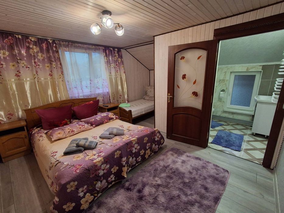 Відпочинок в Карпатах(Яремче). Котедж в Карпатах "Перлина Карпат"