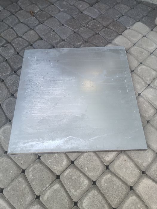 Podłoga techniczna podniesiona Mero 60x60 stopki
