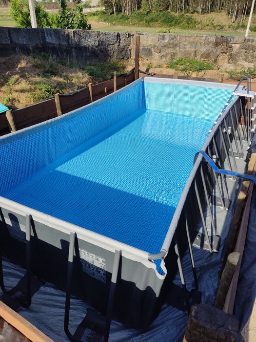 Piscina Intex com bomba a sal