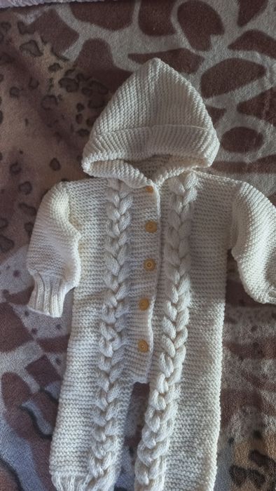 Комбінезон дитячий в'язаний