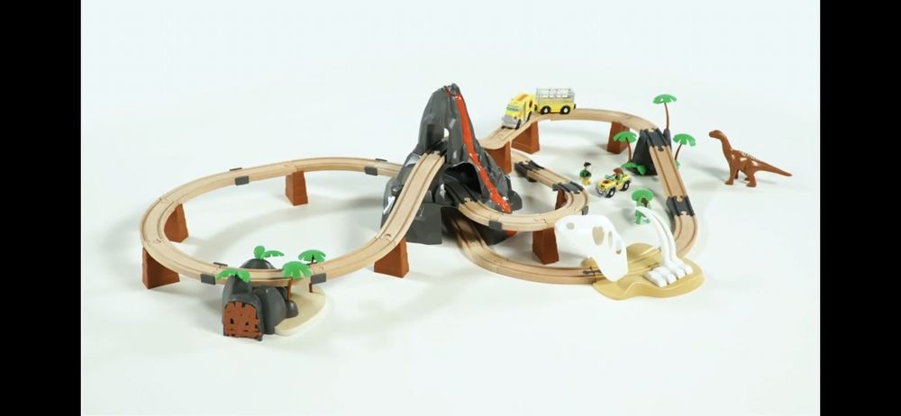 Pack Pistas de Comboio em Madeira – Dinossauros + Mi Primer Tren (Play