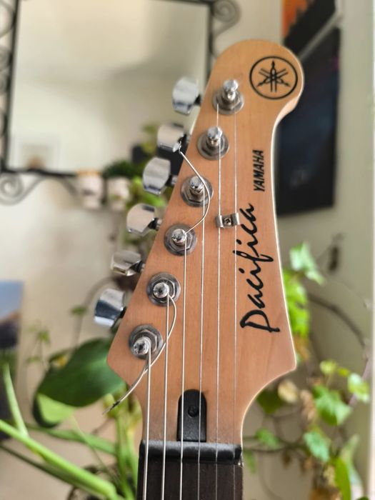 Yamanha Pacifica ( Estilo Telecaster )  estado impecável, Almada