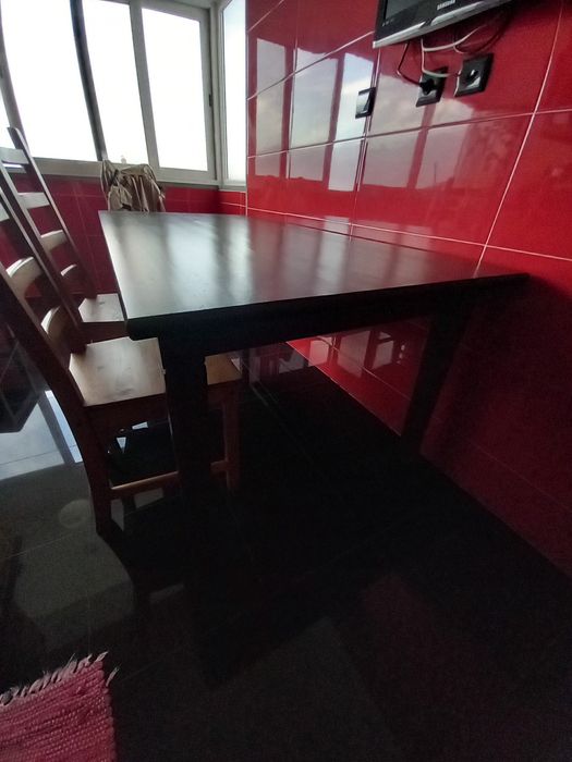 Mesa grande de madeira