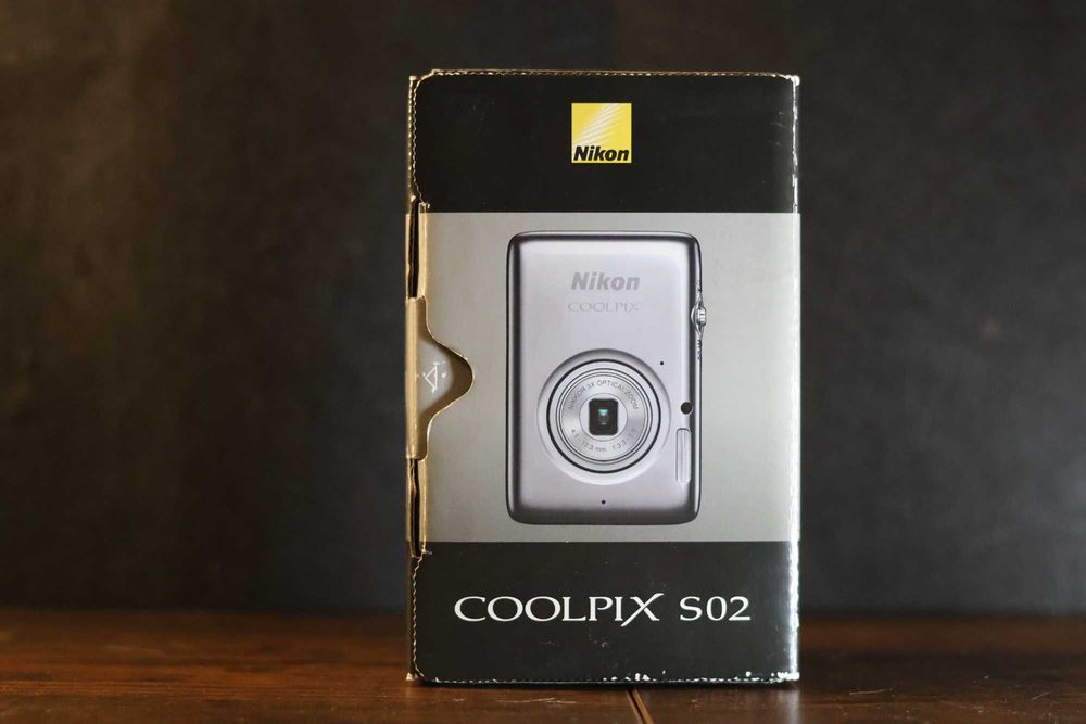 Nikon COOLPIX S02 13.2MP | Caixa + Acessórios Originais