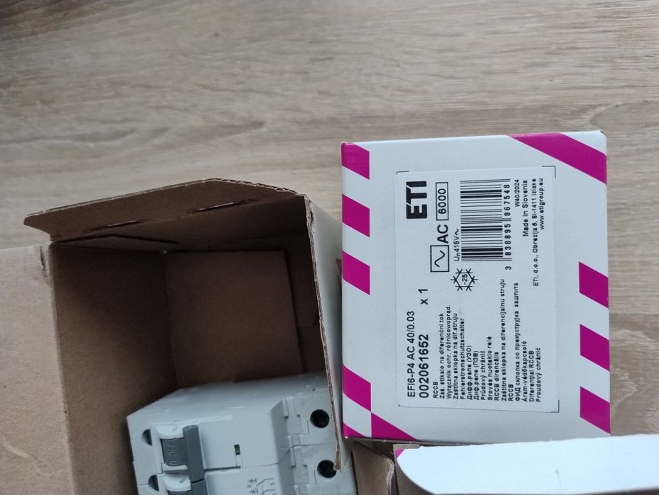 Zestaw aparatów modółowych Eti