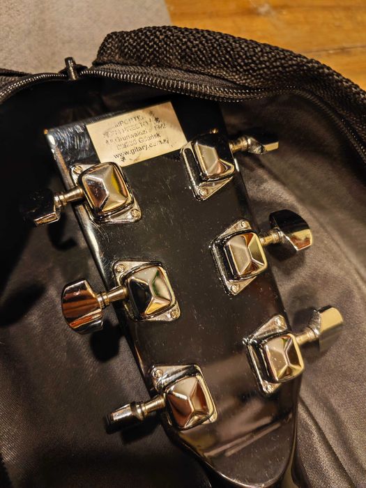 Gitara akustyczna używana