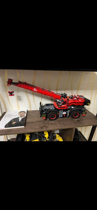 Lego Titanic, Land Rover Liebherr, Back to the Future,CAT, кран