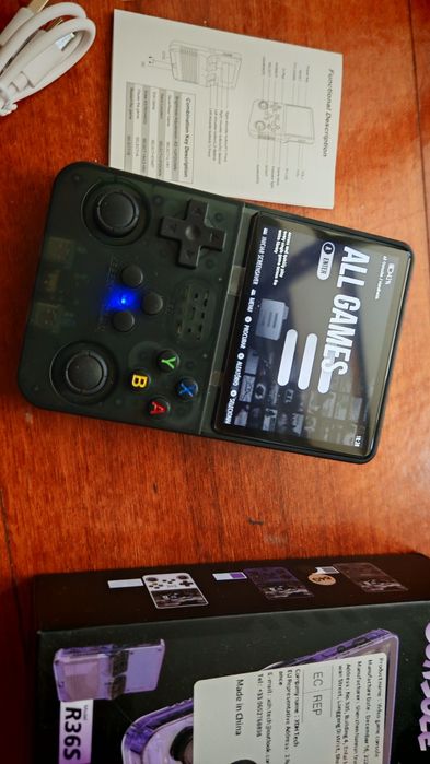 Consola R36s - 20 mil jogos