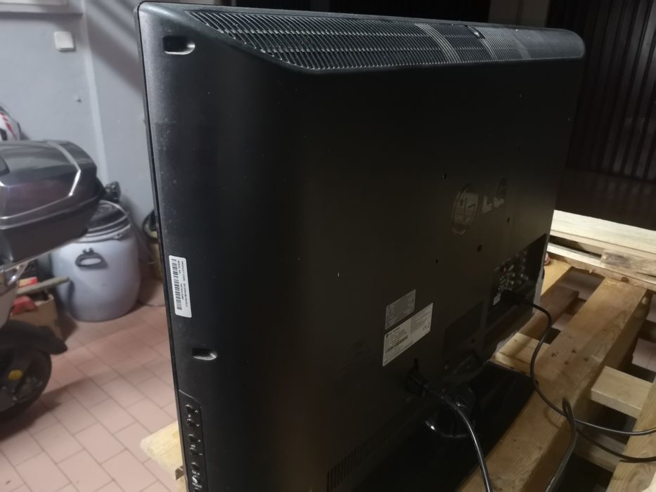 Atenção: TV LG 32" para HDMI + Box Android X96 Mini incluída (não sintoniza canais por antena)