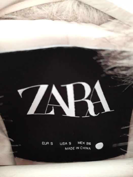 Casaco pêlo cinzento claro Zara